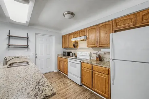 4738 9th Street Zephyrhills FL 33542