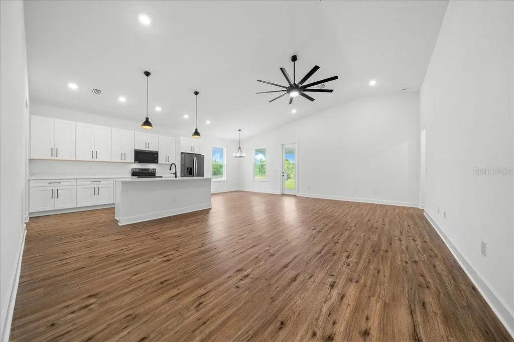 16213 Penn State Road Weeki Wachee FL 34614