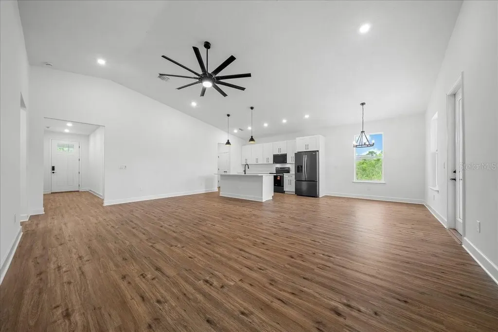 16213 Penn State Road Weeki Wachee FL 34614