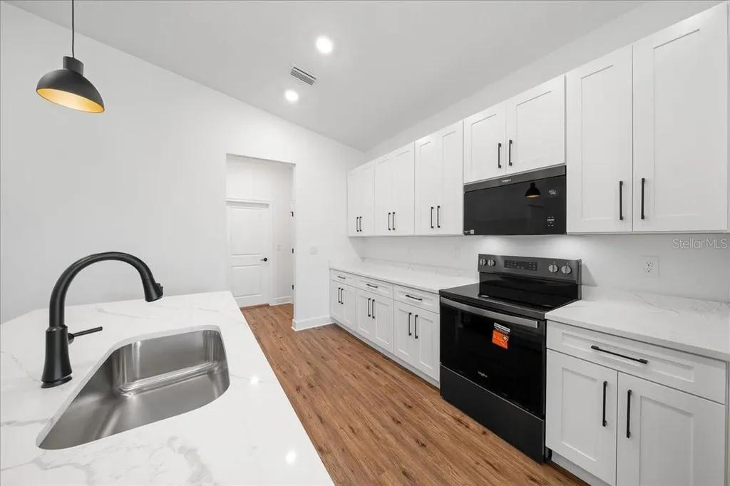 16213 Penn State Road Weeki Wachee FL 34614
