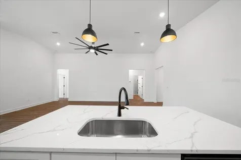 16213 Penn State Road Weeki Wachee FL 34614