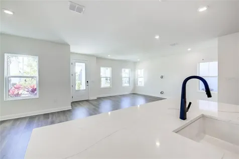 144 Thorne Lane Sarasota FL 34240