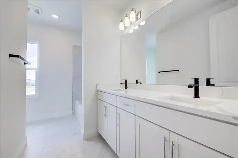 144 Thorne Lane Sarasota FL 34240
