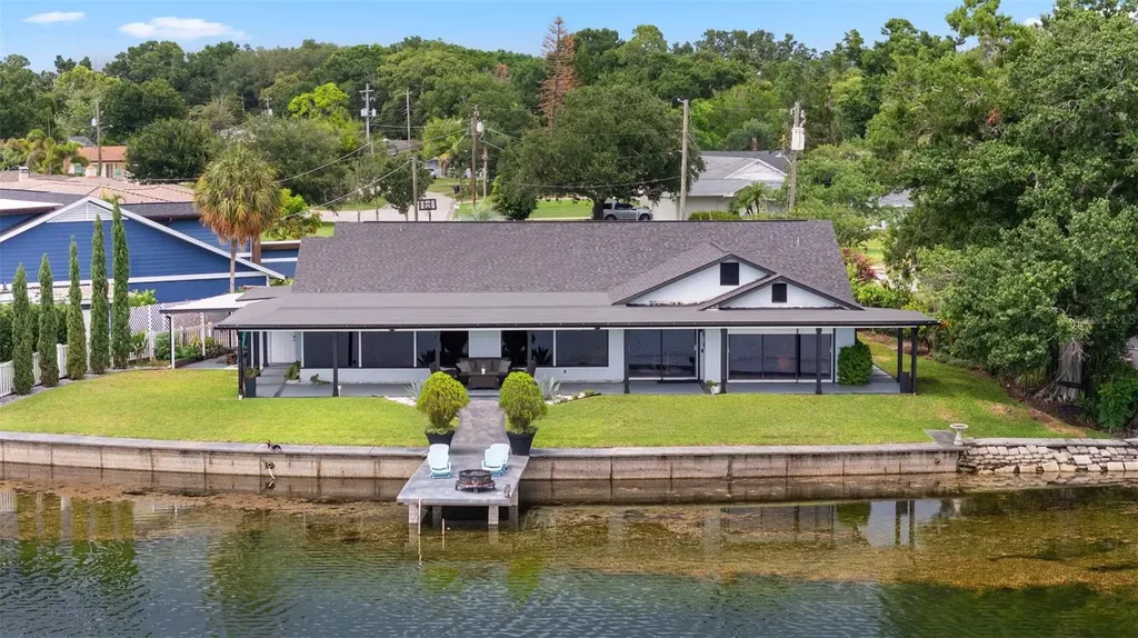 7302 Egypt Lake Drive Tampa FL 33614