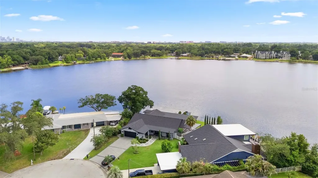 7302 Egypt Lake Drive Tampa FL 33614