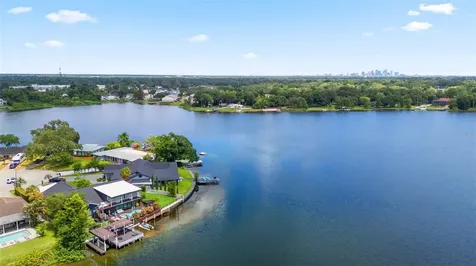 7302 Egypt Lake Drive Tampa FL 33614