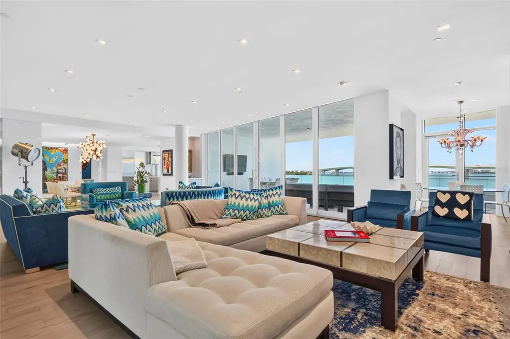 280 Golden Gate Point Sarasota FL 34236