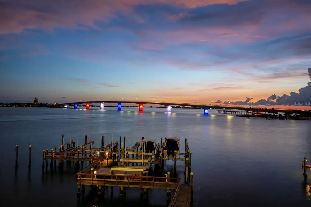 280 Golden Gate Point Sarasota FL 34236