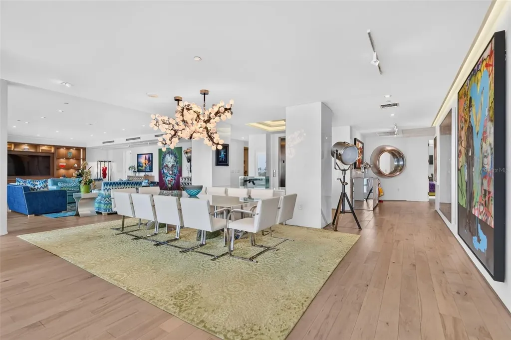 280 Golden Gate Point Sarasota FL 34236