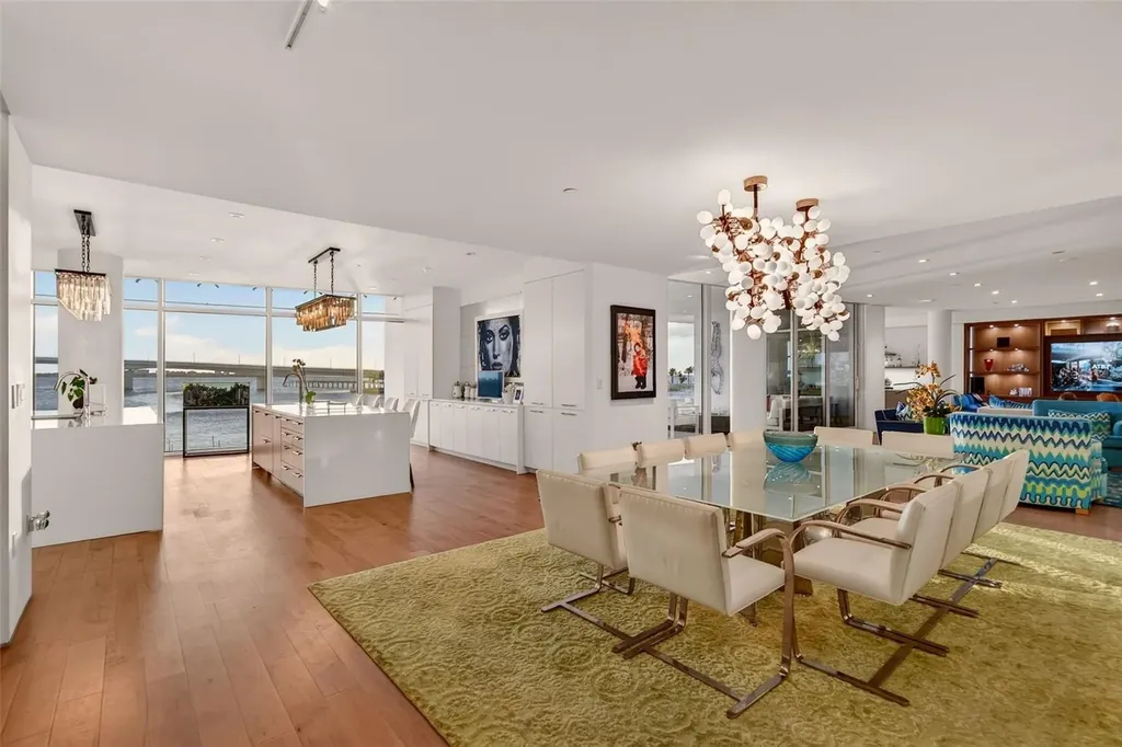 280 Golden Gate Point Sarasota FL 34236