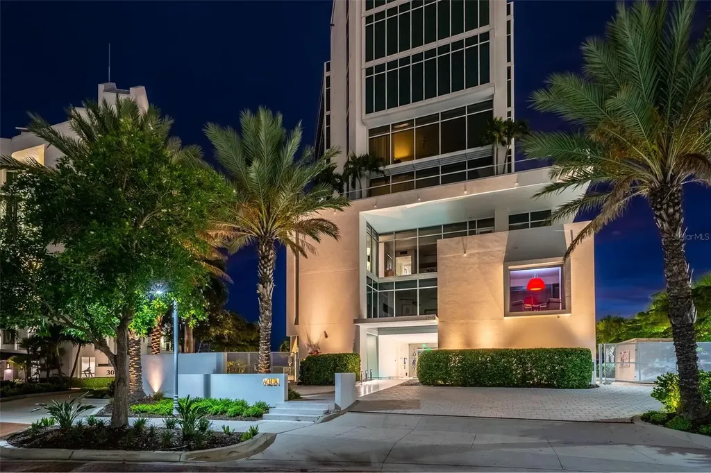 280 Golden Gate Point Sarasota FL 34236