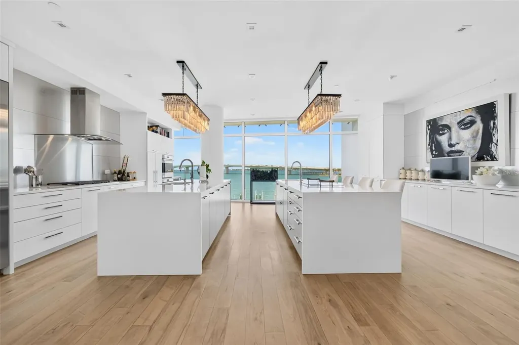 280 Golden Gate Point Sarasota FL 34236