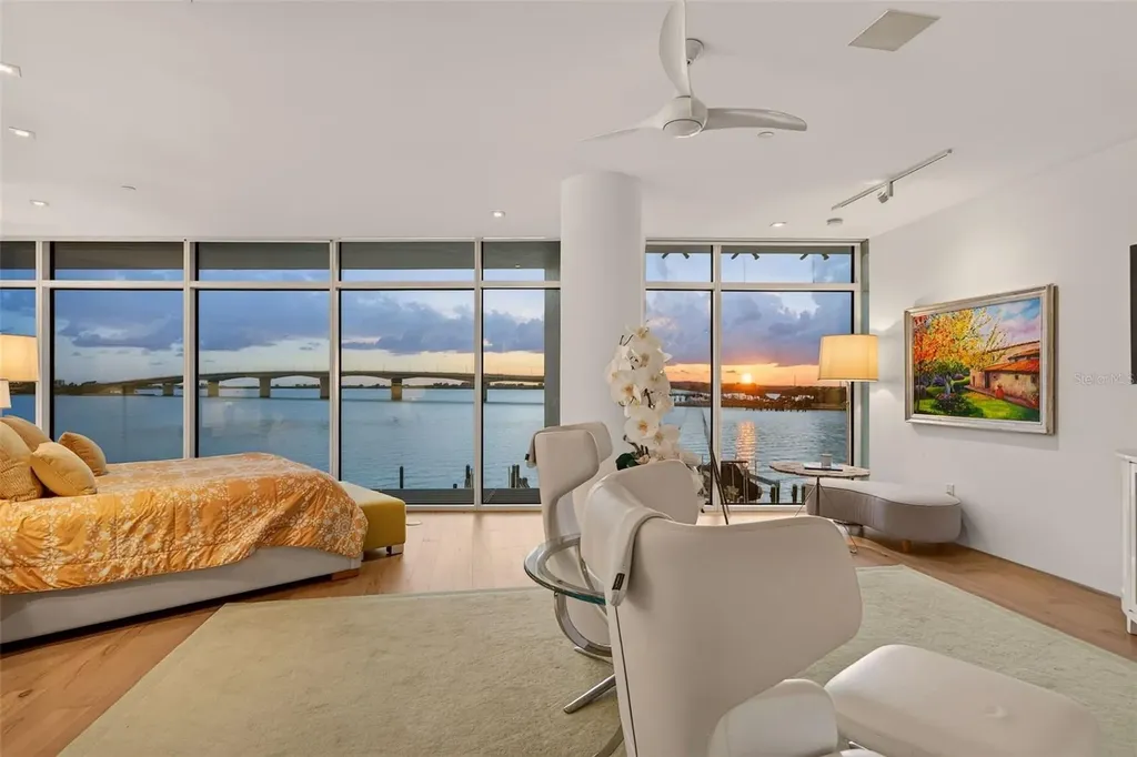 280 Golden Gate Point Sarasota FL 34236