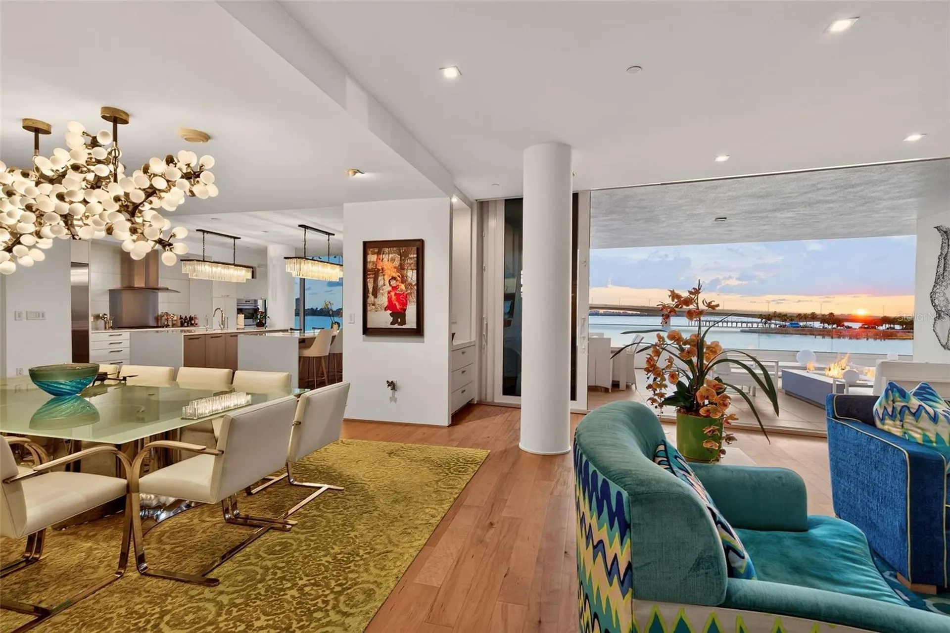 280 Golden Gate Point Sarasota FL 34236