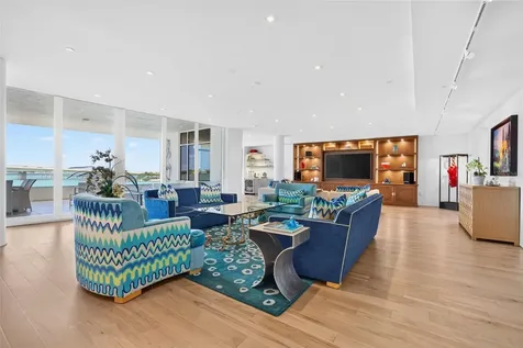 280 Golden Gate Point Sarasota FL 34236
