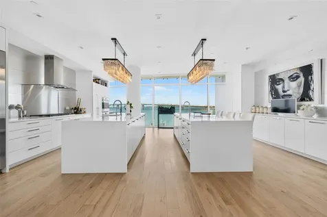 280 Golden Gate Point Sarasota FL 34236