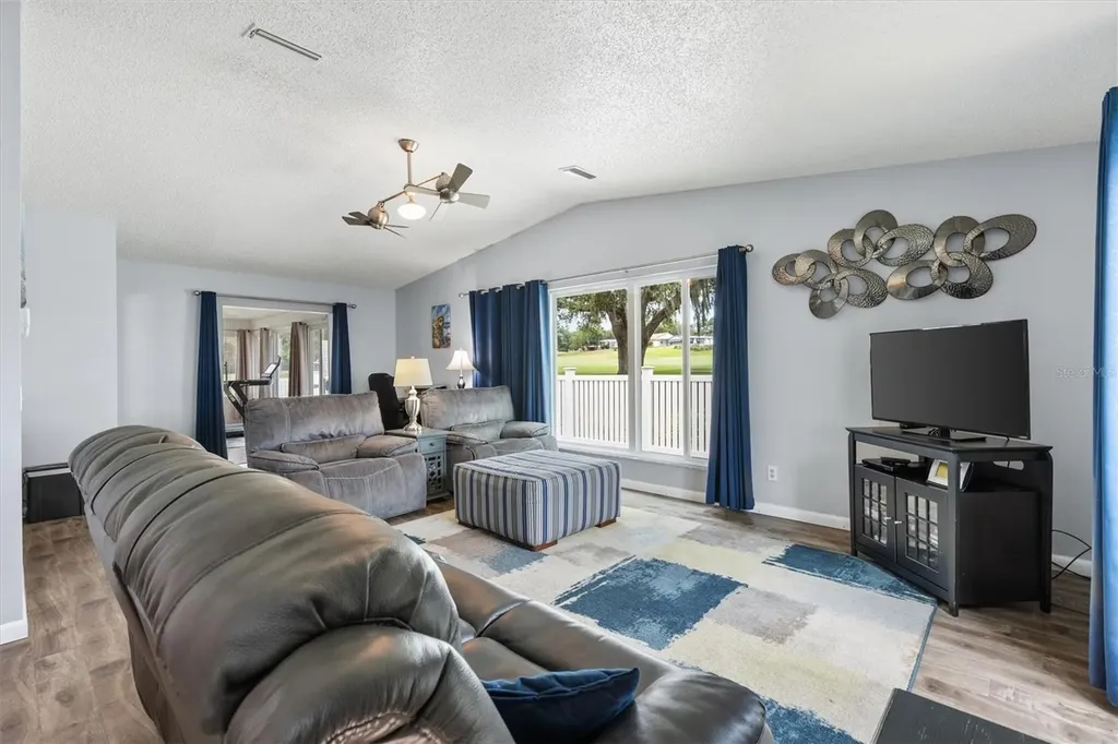 723 Heathrow Avenue Lady Lake FL 32159