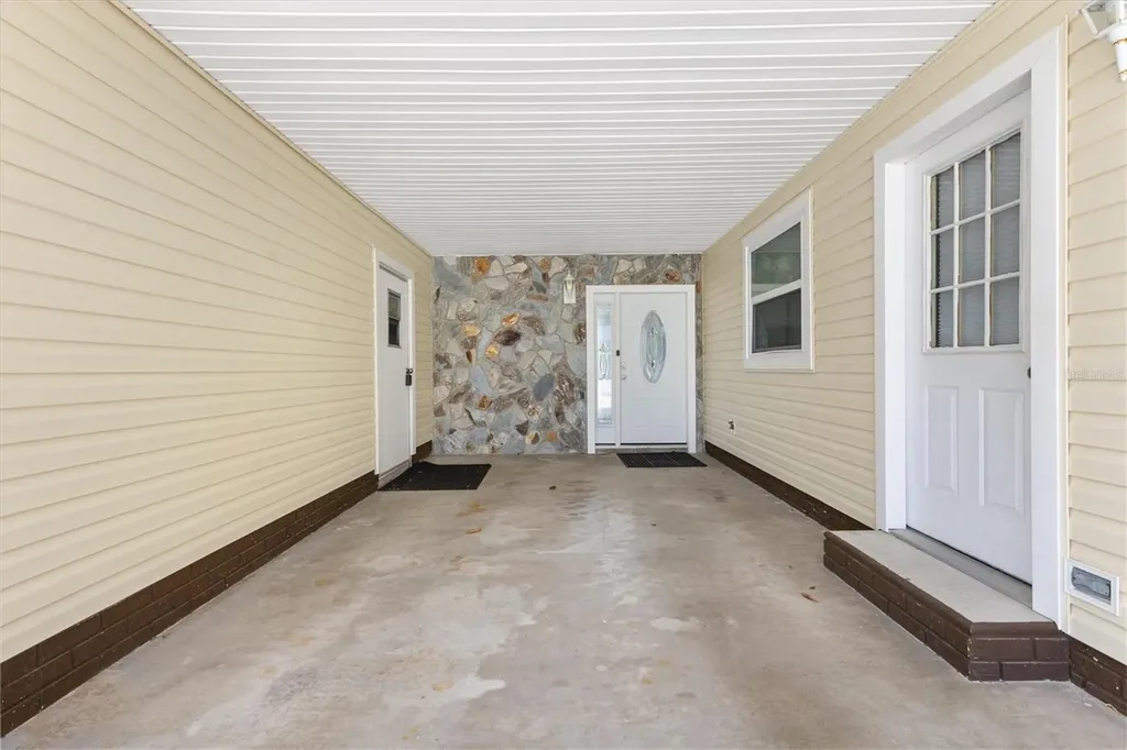 723 Heathrow Avenue Lady Lake FL 32159