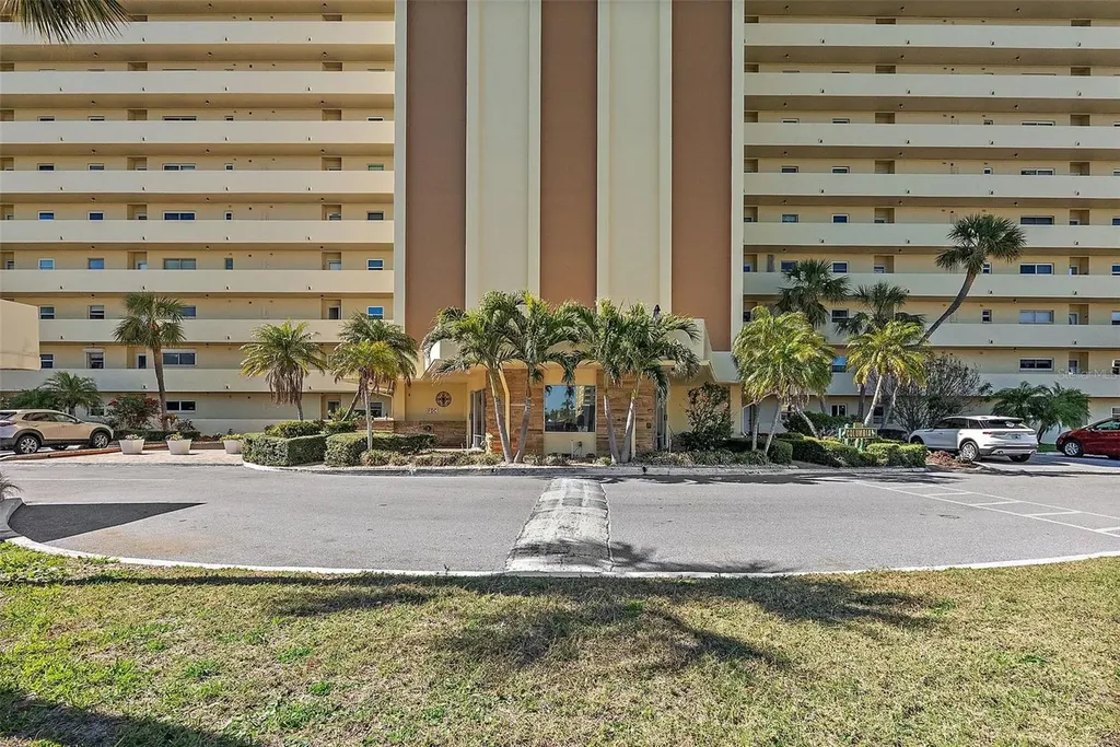 4725 Cove Circle St Petersburg FL 33708