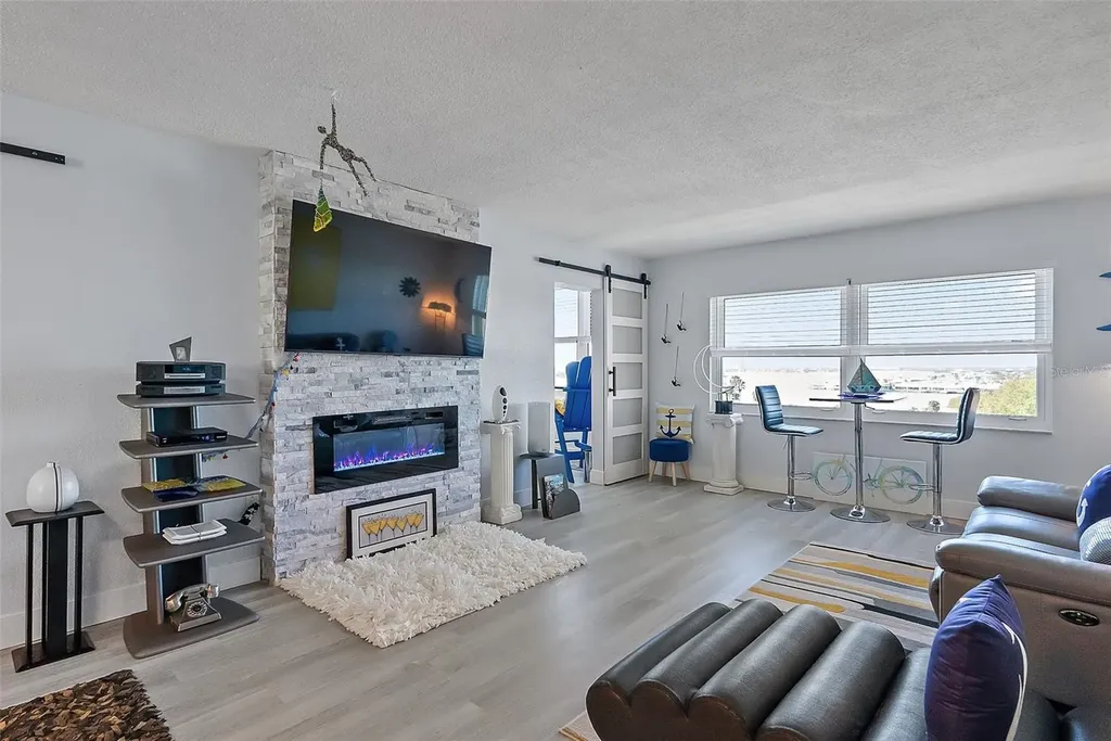 4725 Cove Circle St Petersburg FL 33708