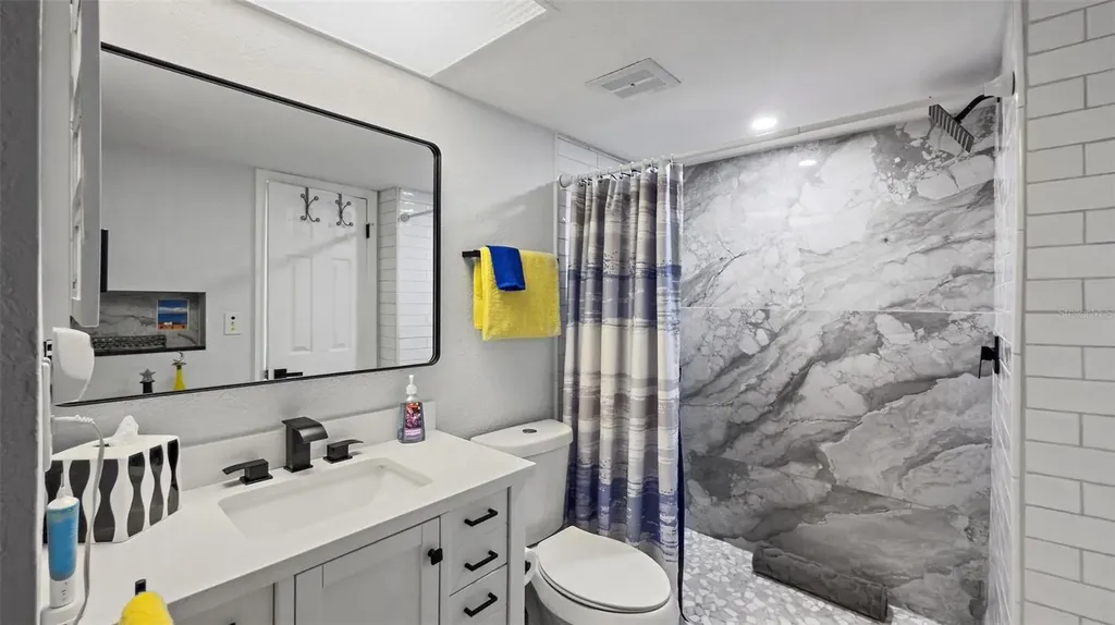4725 Cove Circle St Petersburg FL 33708