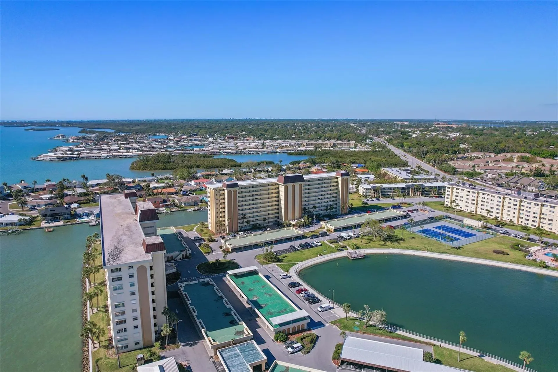 4725 Cove Circle St Petersburg FL 33708