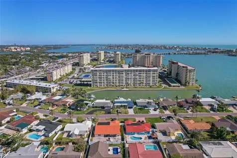 4725 Cove Circle St Petersburg FL 33708