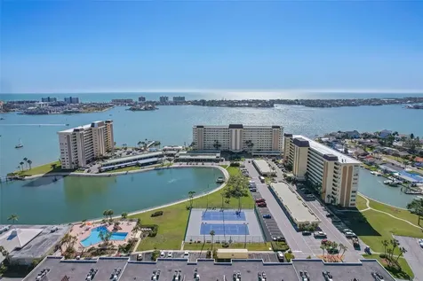 4725 Cove Circle St Petersburg FL 33708