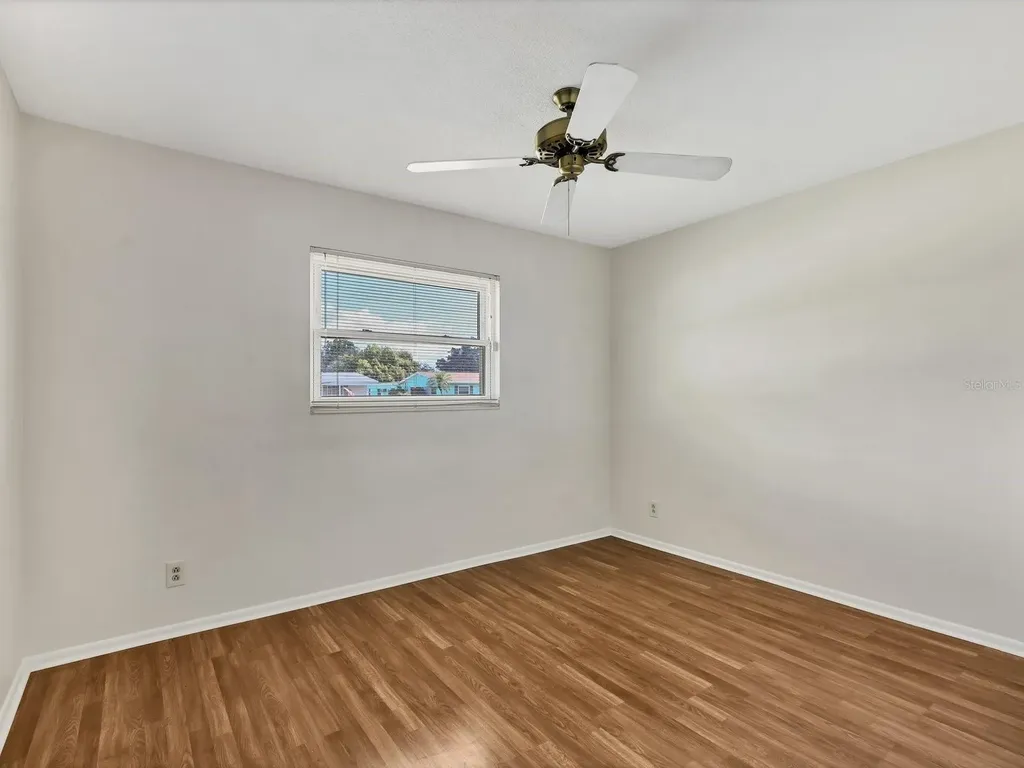 5605 9th Avenue Drive W Bradenton FL 34209