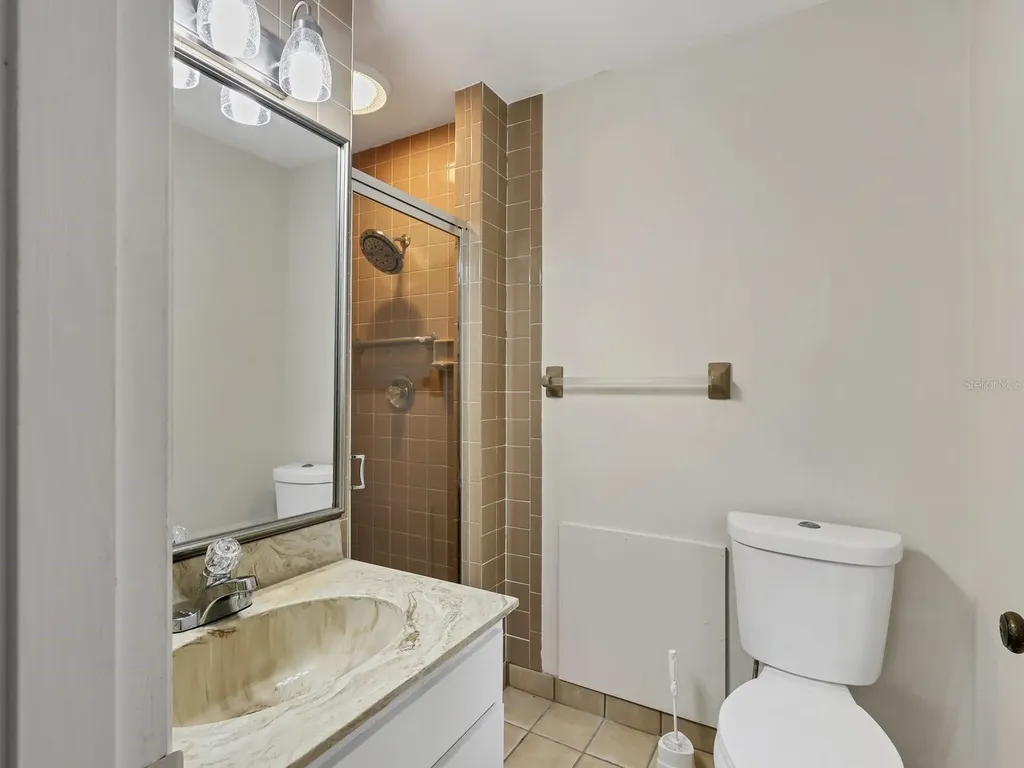 5605 9th Avenue Drive W Bradenton FL 34209