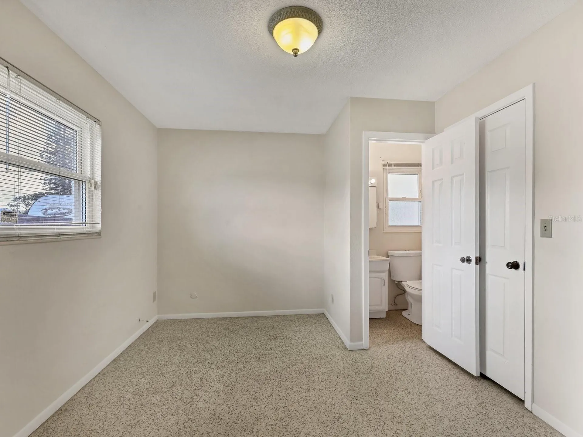5605 9th Avenue Drive W Bradenton FL 34209