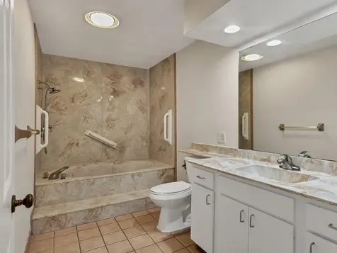 5605 9th Avenue Drive W Bradenton FL 34209