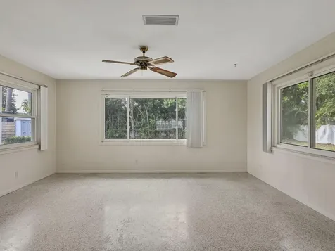 5605 9th Avenue Drive W Bradenton FL 34209