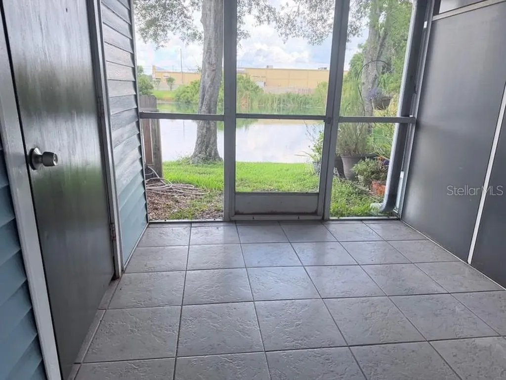 7514 Colonial Court Tampa FL 33615