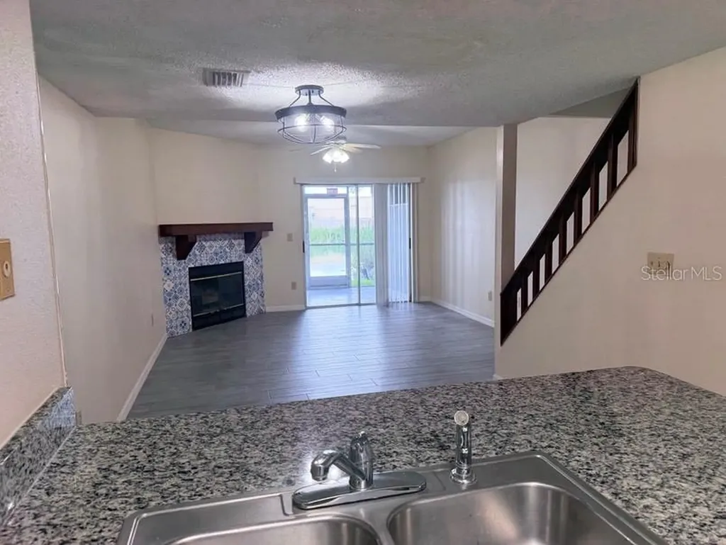 7514 Colonial Court Tampa FL 33615