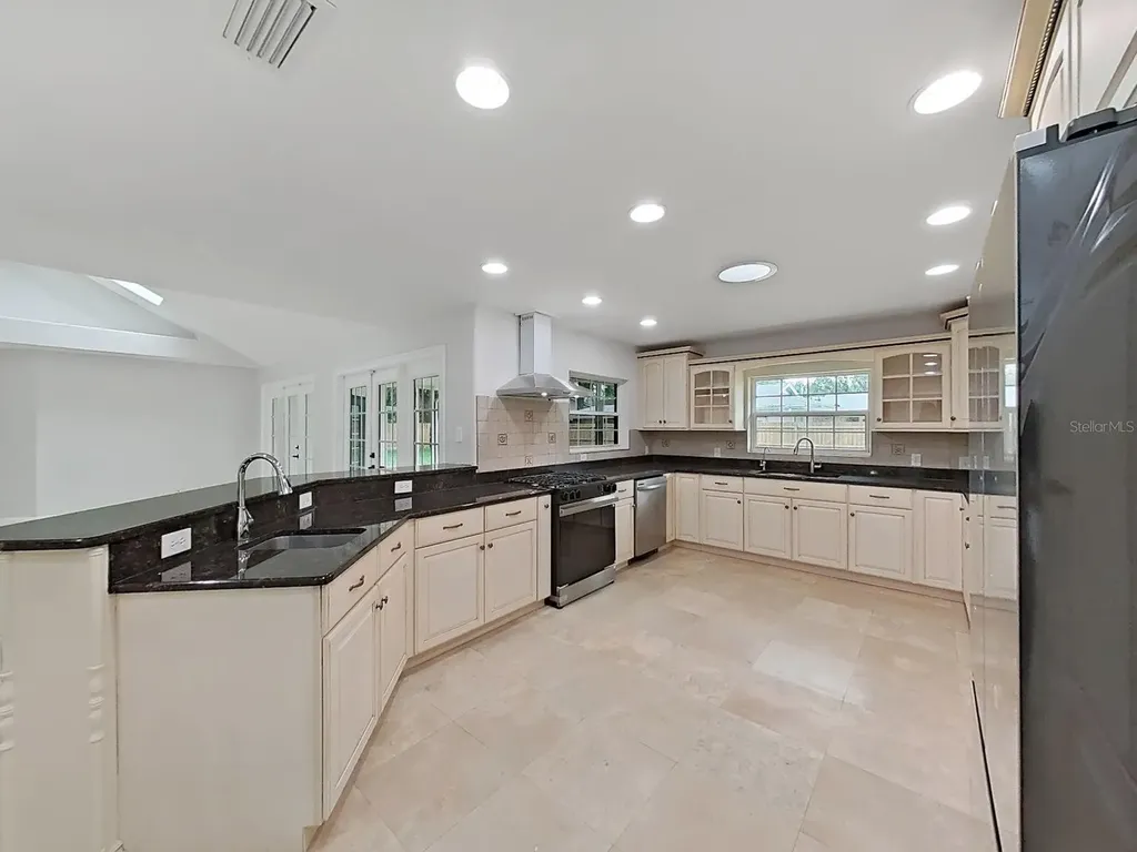 3322 Schefflera Road Tampa FL 33618
