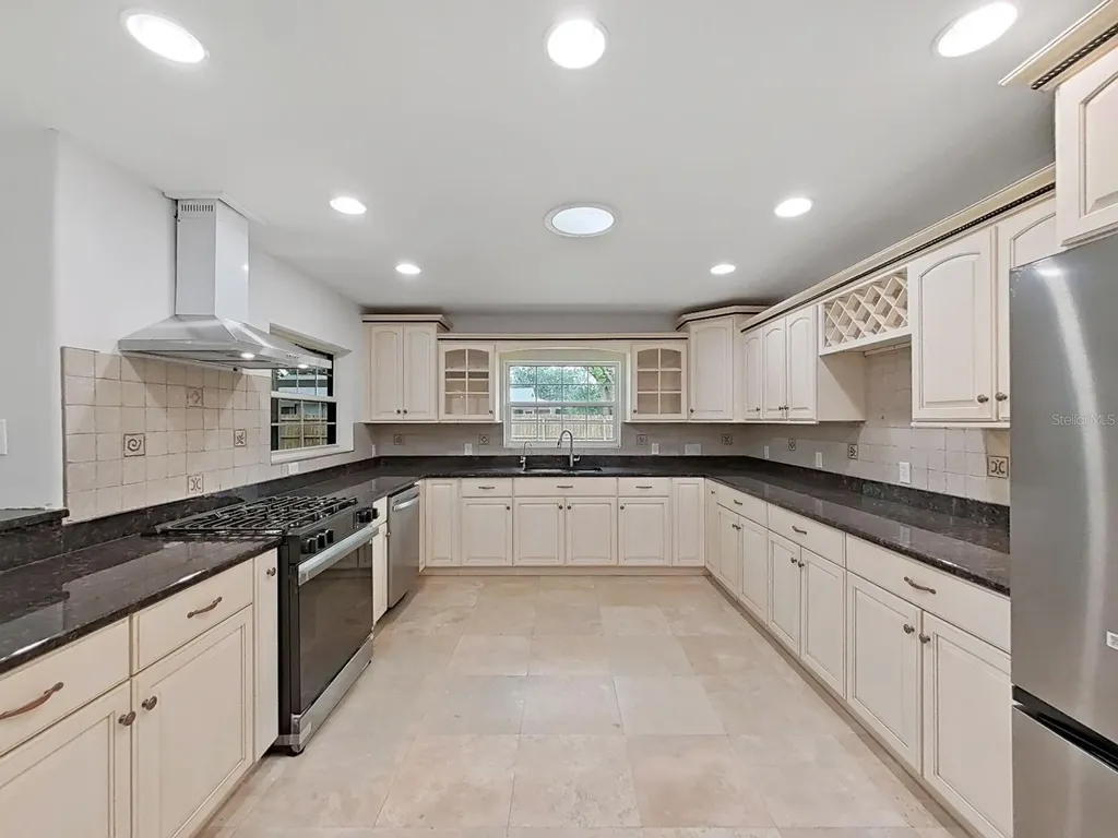 3322 Schefflera Road Tampa FL 33618
