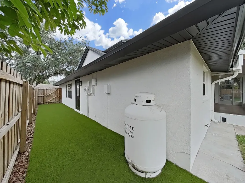 3322 Schefflera Road Tampa FL 33618