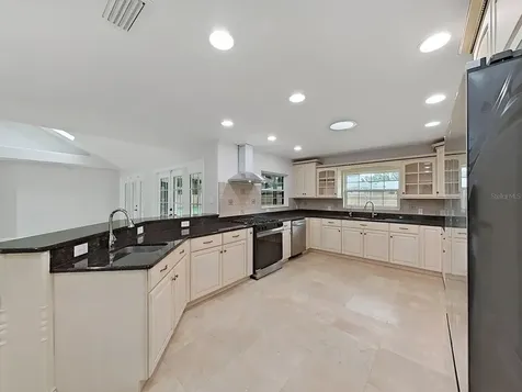 3322 Schefflera Road Tampa FL 33618