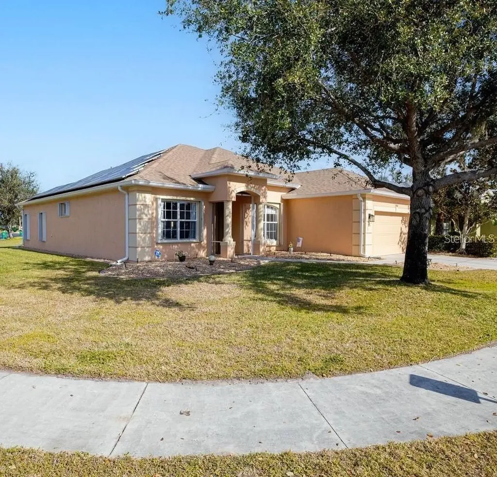 2860 Suncoast Lakes Boulevard Port Charlotte FL 33980