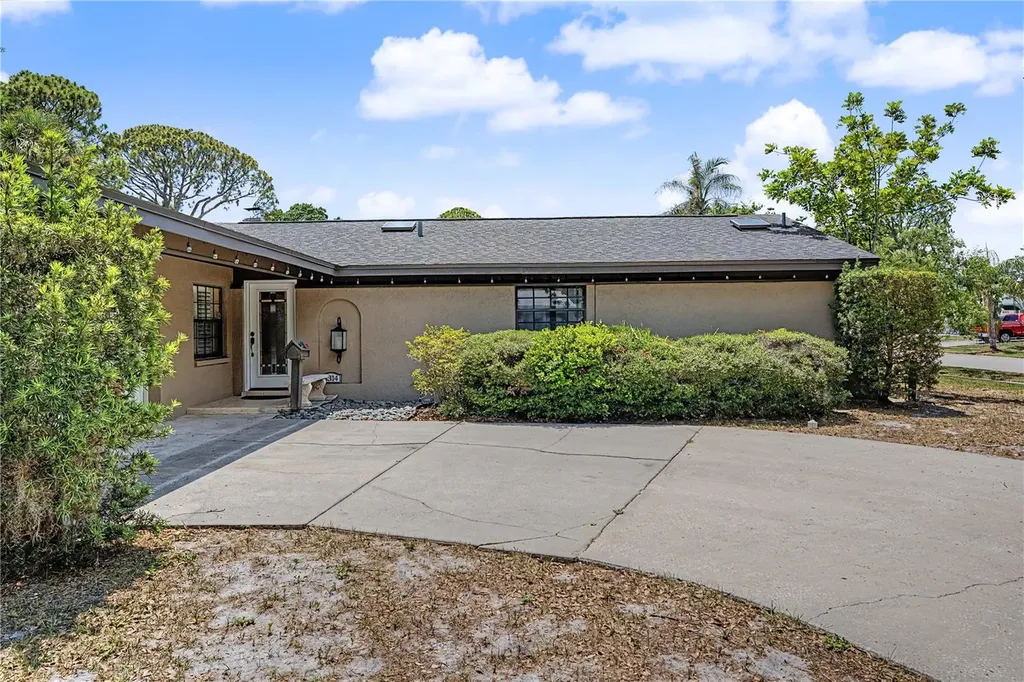 8314 W Hiawatha Street Tampa FL 33615