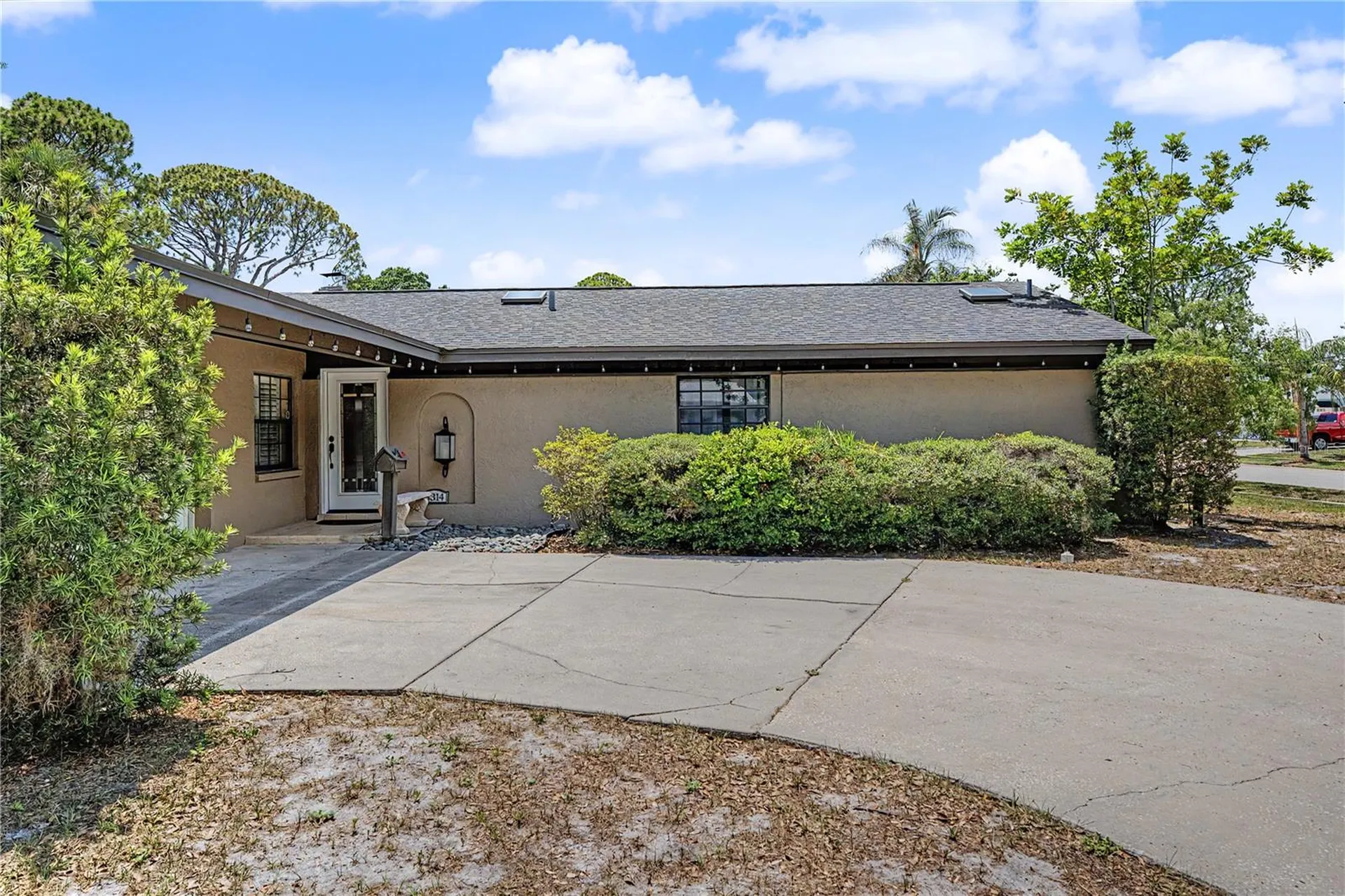 8314 W Hiawatha Street Tampa FL 33615