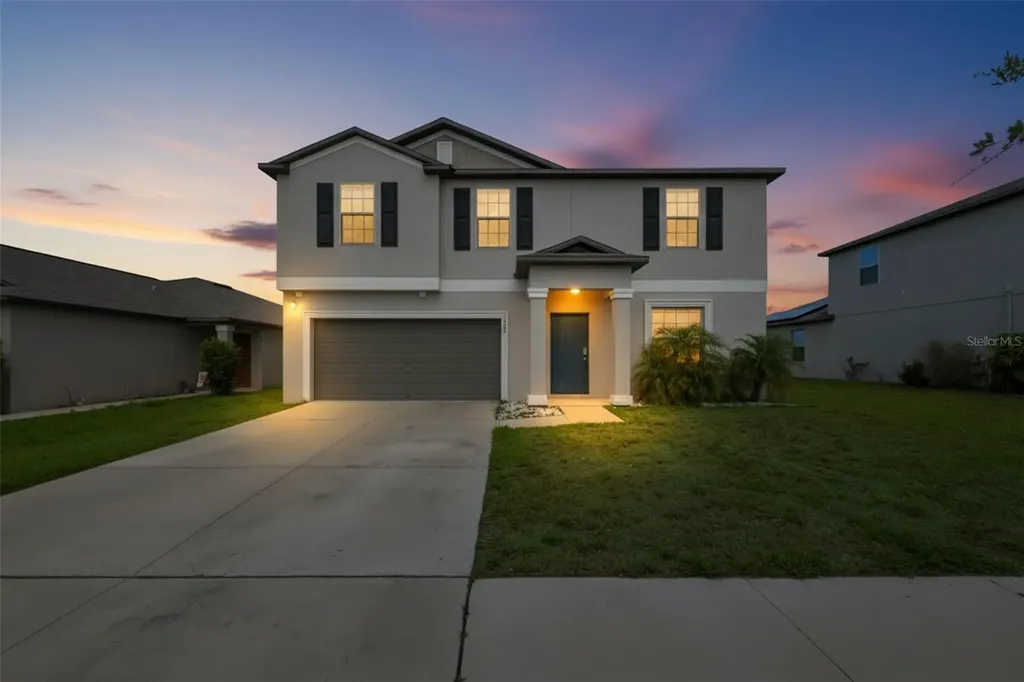 1507 Golden Glow Drive Ruskin FL 33570