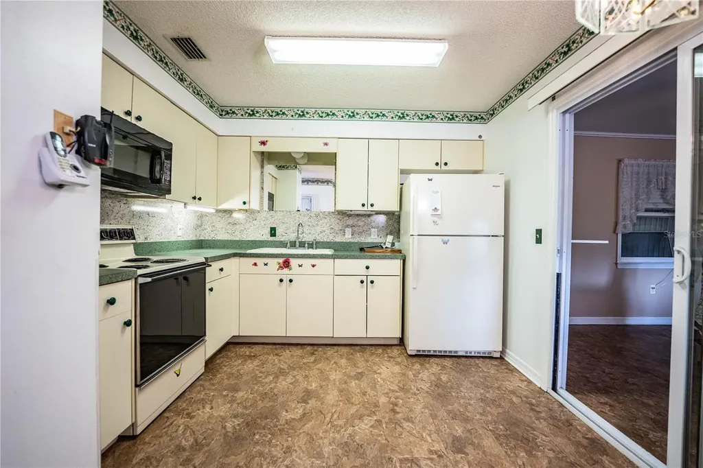 4235 Cerimen Street Lake Wales FL 33898