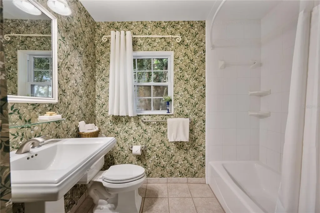 2012 Seminole Trail Lakeland FL 33803