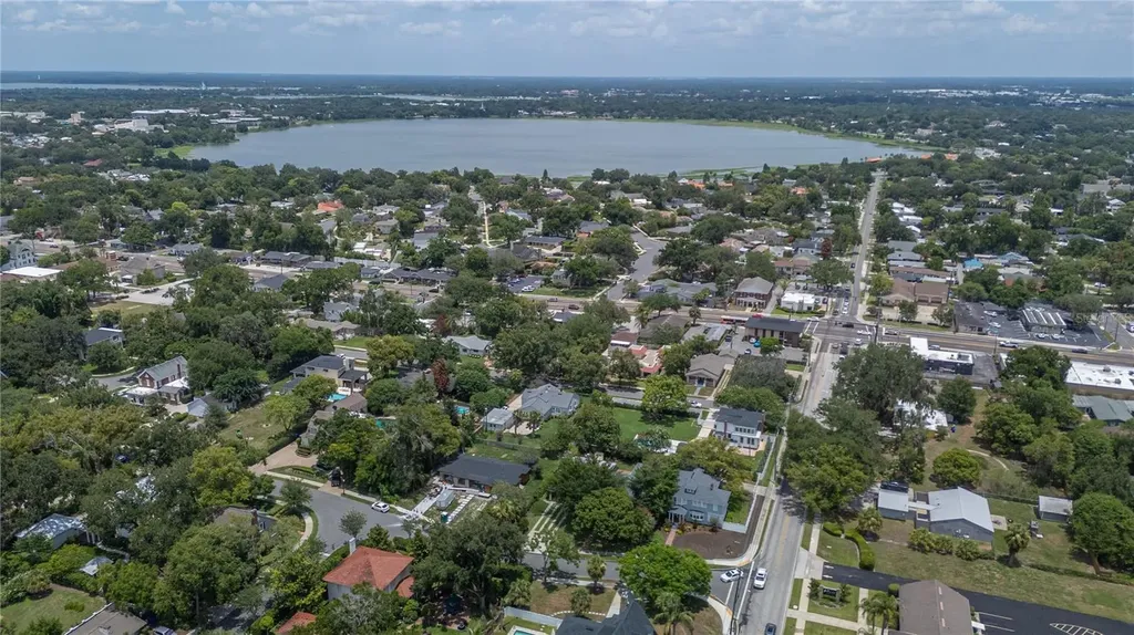 2012 Seminole Trail Lakeland FL 33803