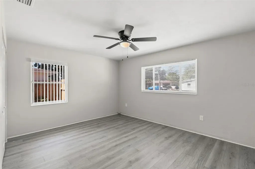 5546 5th Street S St Petersburg FL 33705