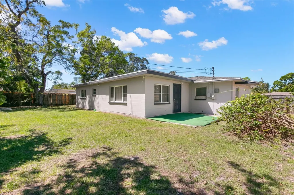 5546 5th Street S St Petersburg FL 33705