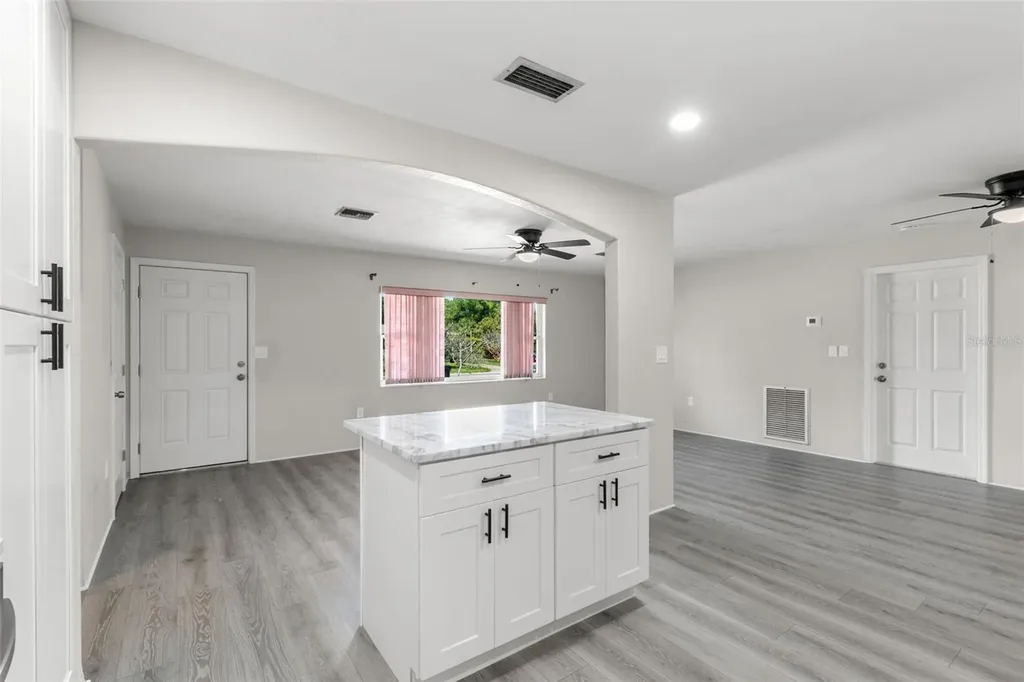 5546 5th Street S St Petersburg FL 33705