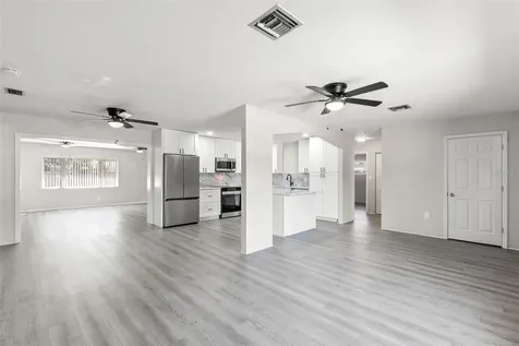 5546 5th Street S St Petersburg FL 33705